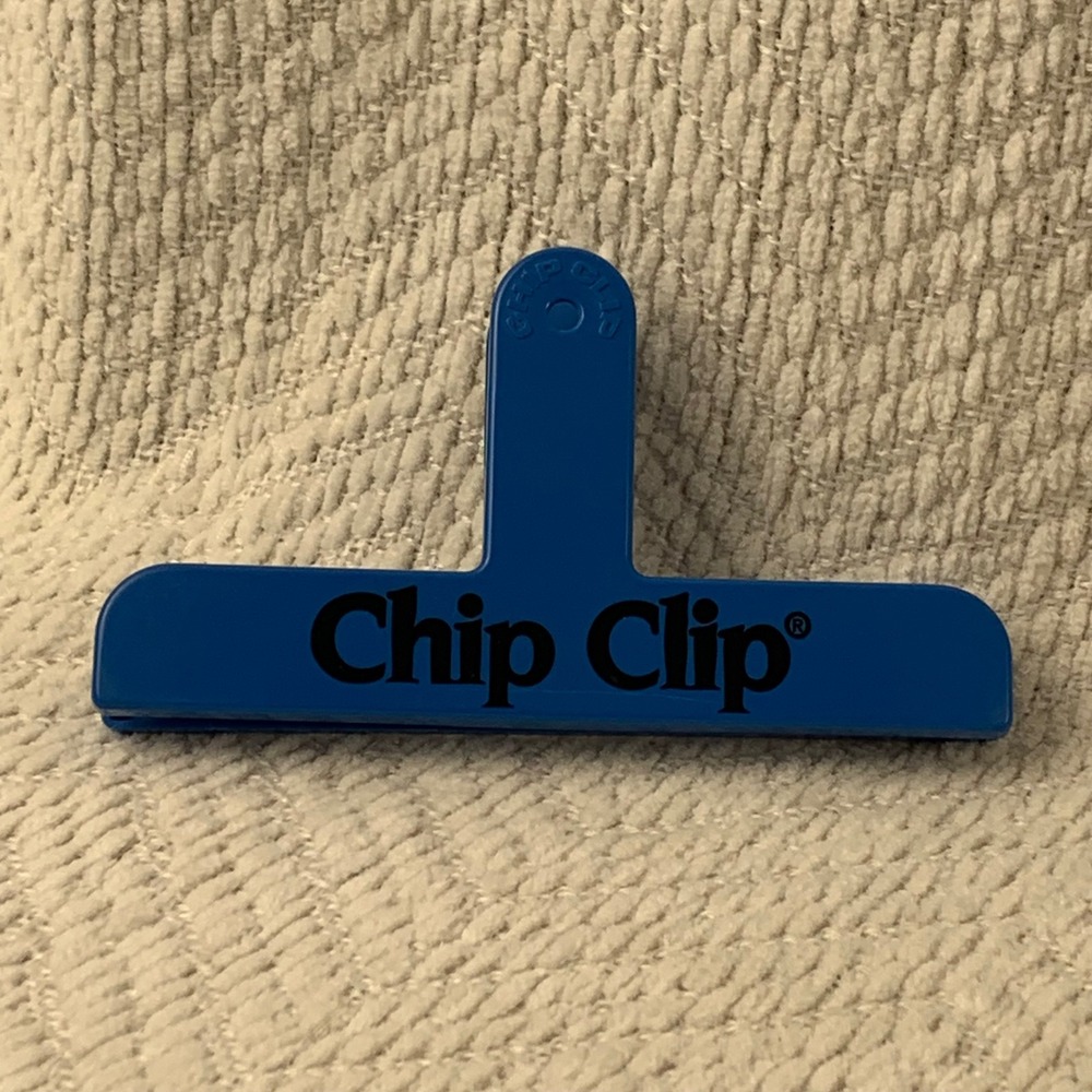 Vintage Chip Clip Bag Blue Classic Wide Plastic Spring Loaded Snack Sealer Retro